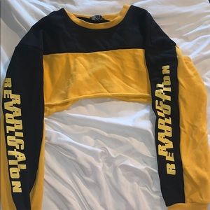Sweatshirt crop top! Worn once! In good condition!